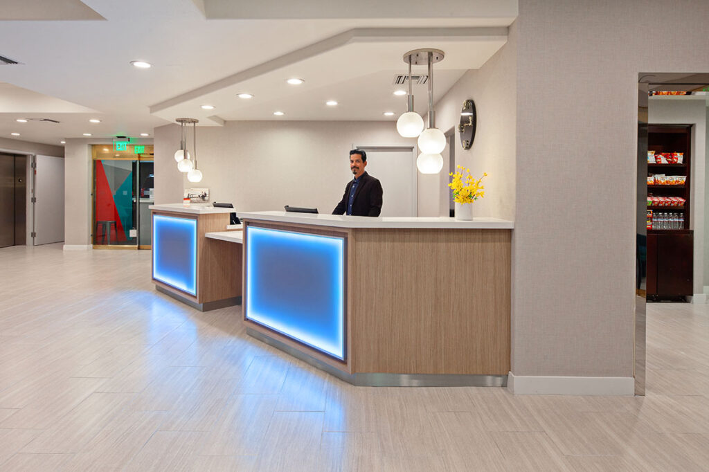 This Hollywood Hotel Ranks As One Of The Best In Quality, Service And Customer Satisfaction - Holiday Inn Express Hollywood Walk Of Fame Hotel