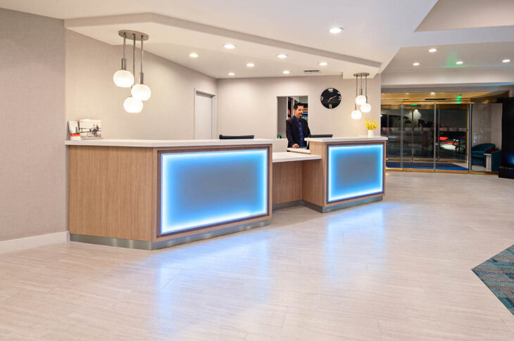 This Hollywood Hotel Ranks As One Of The Best In Quality, Service And Customer Satisfaction - Holiday Inn Express Hollywood Walk Of Fame Hotel